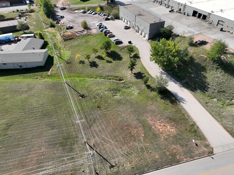 More Photos Of 3075 N Plaza Dr, Rapid City Distribution For Lease