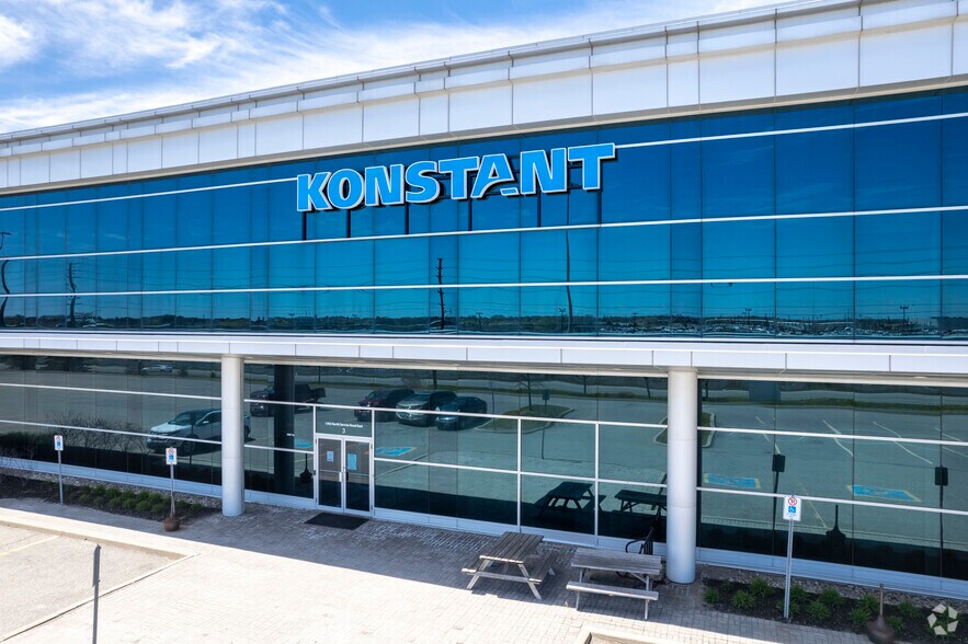 More Photos Of 1303 N Service Rd E, Oakville Warehouse For Lease