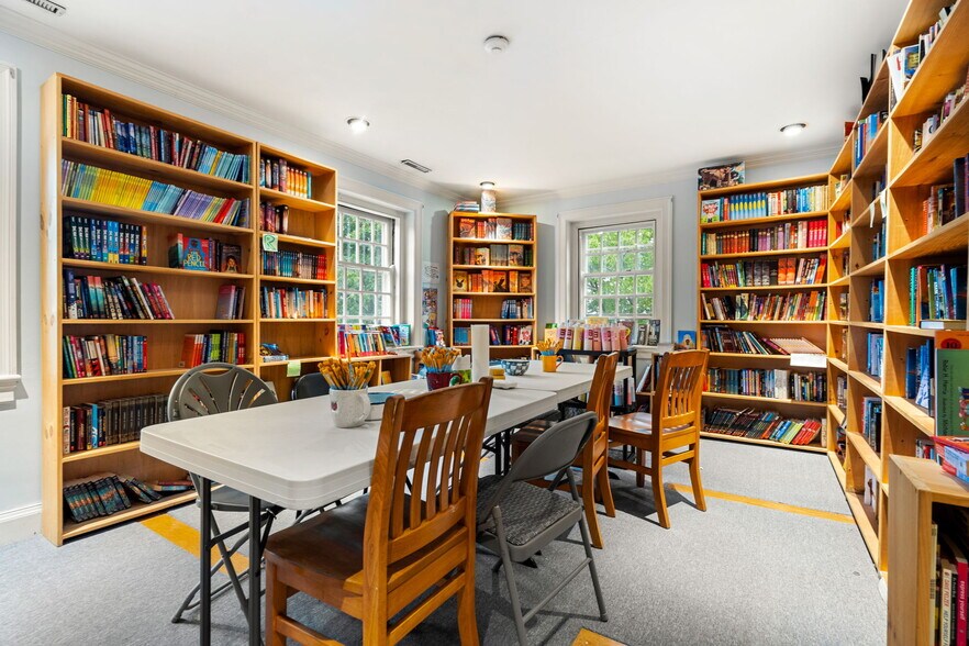 More Photos Of 504 Main St, Medfield Office For Sale