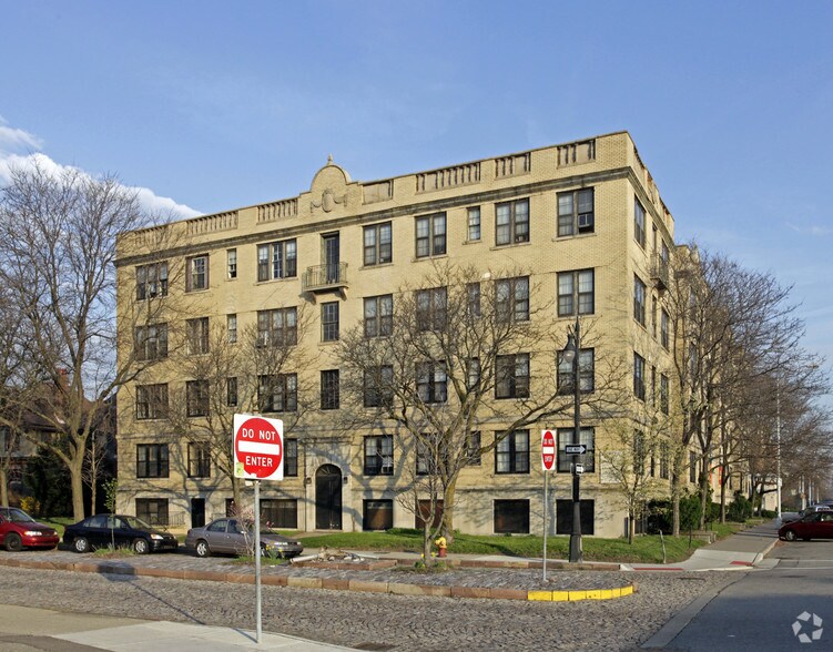 More Photos Of 4401-4417 2nd Ave, Detroit Apartments For Lease