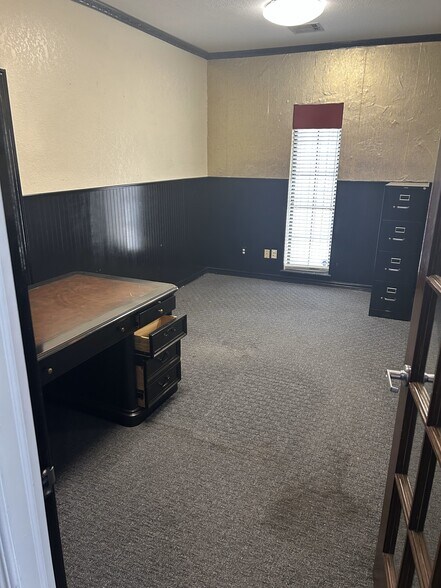 More Photos Of 2833 SW 119th St, Oklahoma City Loft Creative Space For Lease