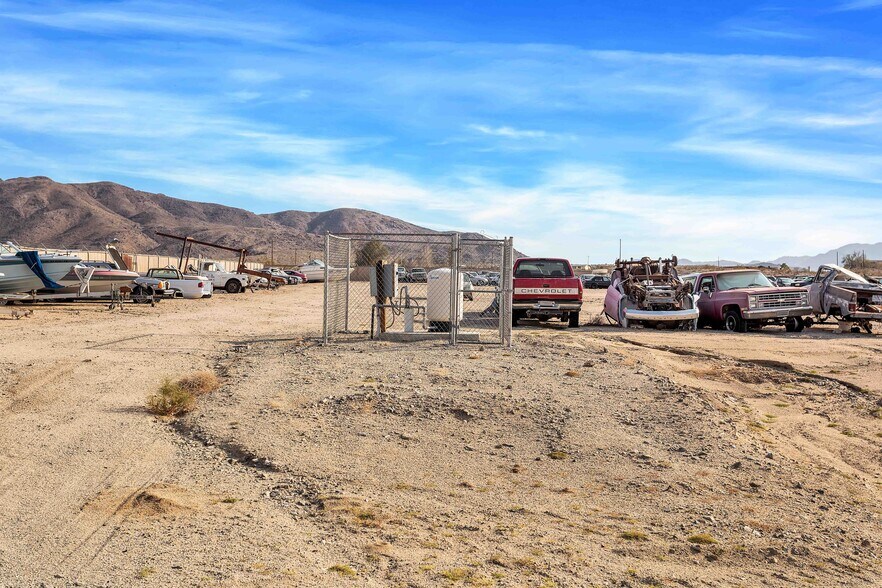 More Photos Of 75851 Baseline Rd, Twentynine Palms Warehouse For Sale