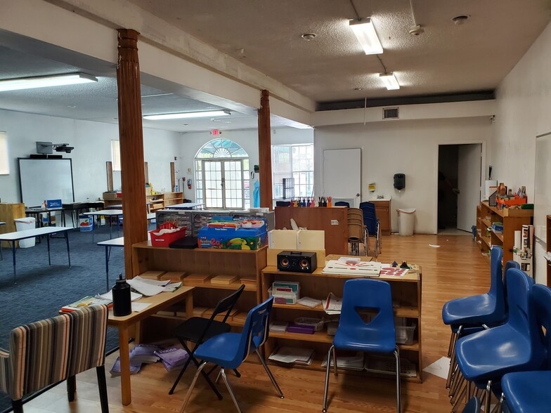 More Photos Of 520 NW 5th St, Hallandale Beach Schools For Sale