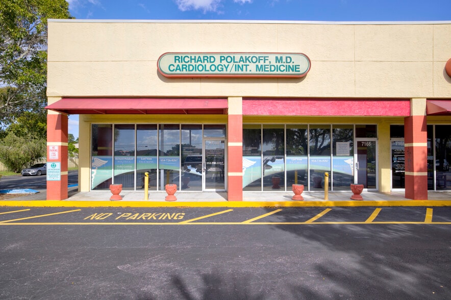 More Photos Of 7118-7170 N Nob Hill Rd, Tamarac General Retail For Lease
