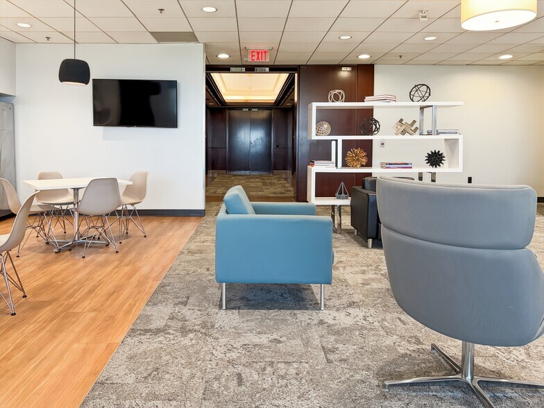 More Photos Of 3350 Riverwood Pkwy SE, Atlanta Coworking Space