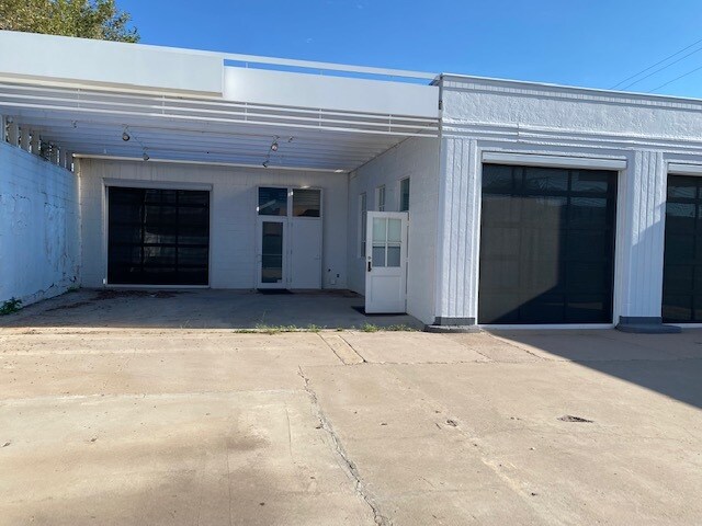 More Photos Of 100 E San Antonio St, Marfa Storefront Retail Office For Sale