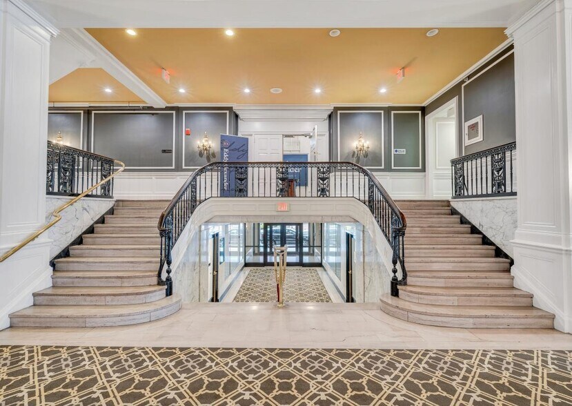 More Photos Of 611 S Jefferson St, Roanoke Apartments For Lease