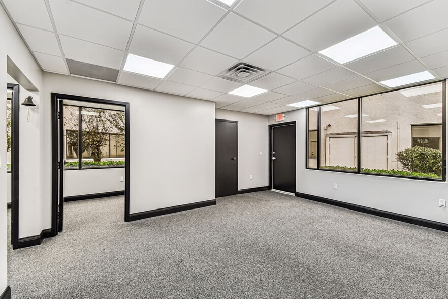 More Photos Of 3804 Gunn Hwy, Tampa Medical For Sale