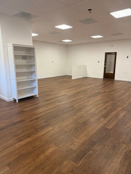 More Photos Of 1667 Crofton Ctr, Crofton Medical For Lease