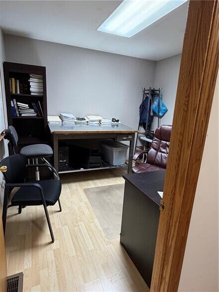 More Photos Of 20 Henderson Ln, West Middlesex Industrial For Sale
