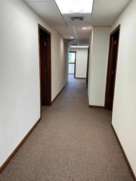 More Photos Of 6314 Odana Rd, Madison Office For Lease