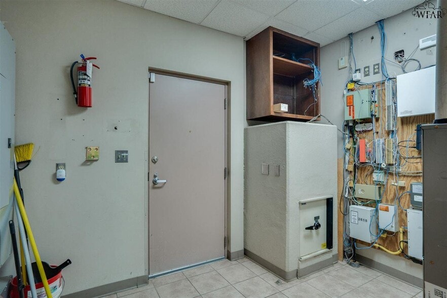 More Photos Of 2618 Old Iowa Park Rd, Wichita Falls Bank For Lease