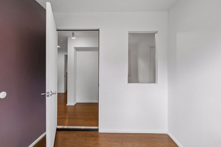 More Photos Of 901 NE 23rd Ave, Saint Anthony Office For Sale