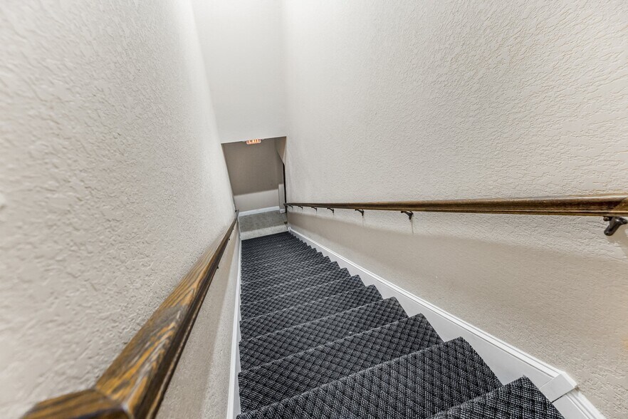 More Photos Of 3615 E Frontage Rd, Tampa Office Residential For Sale