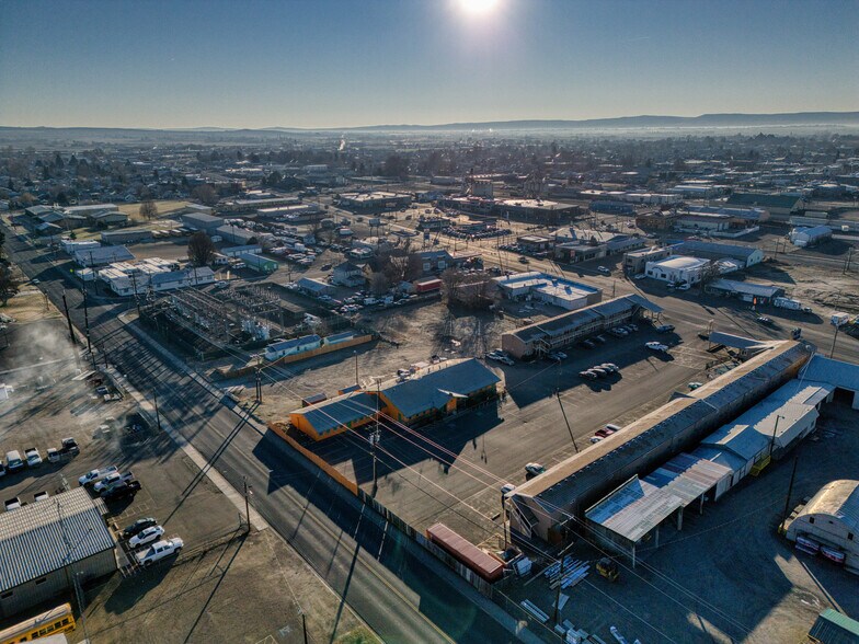 More Photos Of 410 Yakima Valley Hwy, Sunnyside General Retail For Sale