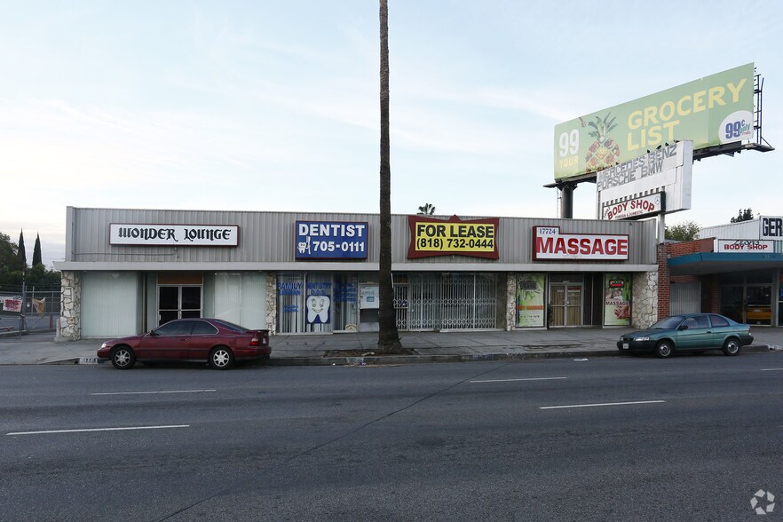 More Photos Of 17718-17724 Sherman Way, Reseda Storefront For Lease