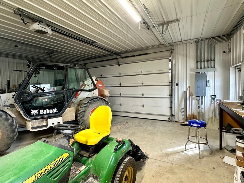 More Photos Of 535 W Main St, Le Roy Industrial For Sale