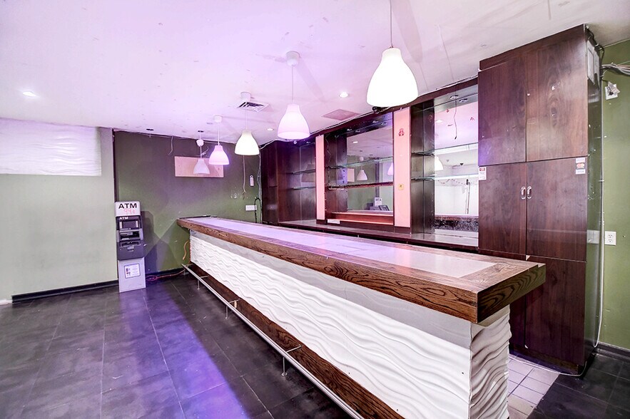 More Photos Of 6 Saint Marks Pl, New York Storefront For Lease