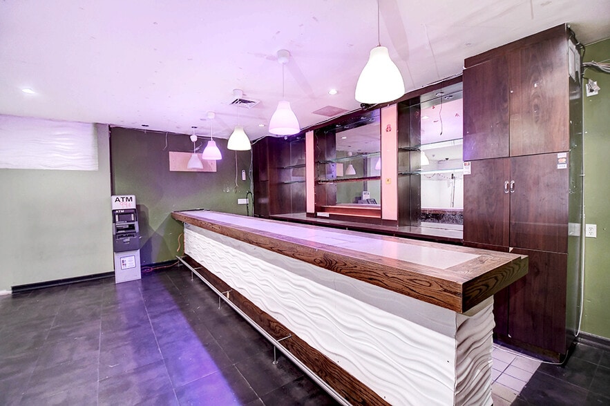 More Photos Of 6 Saint Marks Pl, New York Storefront For Sale