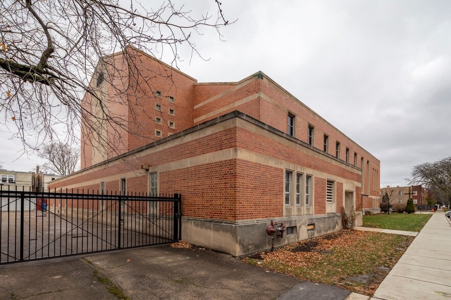 More Photos Of 3301 Byron, Chicago Religious Facility For Sale