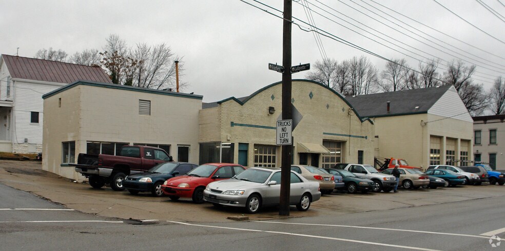 More Photos Of 180 Fairfield Ave, Bellevue Restaurant For Sale