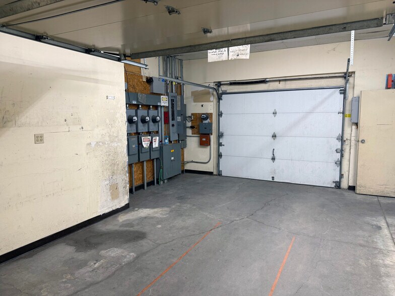 More Photos Of 10801 Blondo St, Omaha General Retail For Sale
