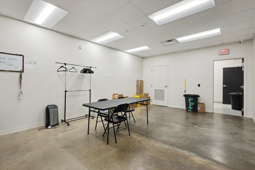 More Photos Of 919 Michigan St, Niles Warehouse For Sale