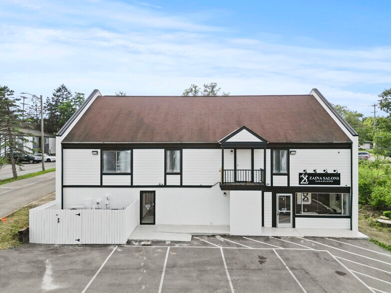 Primary Photo Of 4588 Kenny Rd, Columbus Storefront Retail Office For Sale