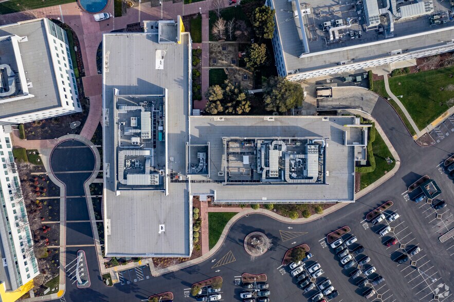 More Photos Of 7979 Gateway Blvd, Newark Research And Development For Lease
