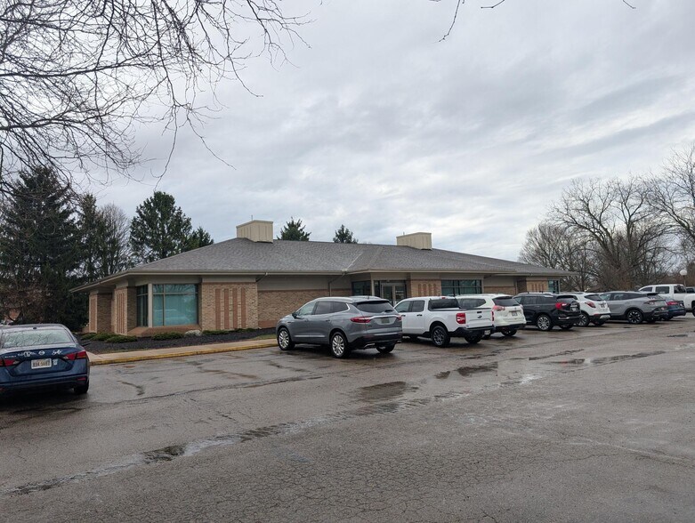 More Photos Of 950 Salem St, Brookville Medical For Lease