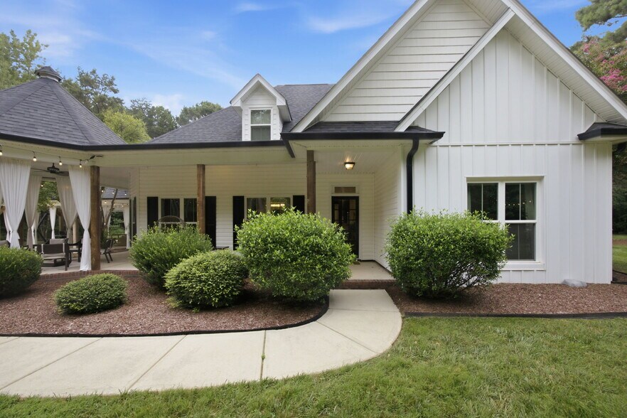 More Photos Of 9544 Brief Rd, Charlotte Specialty For Sale