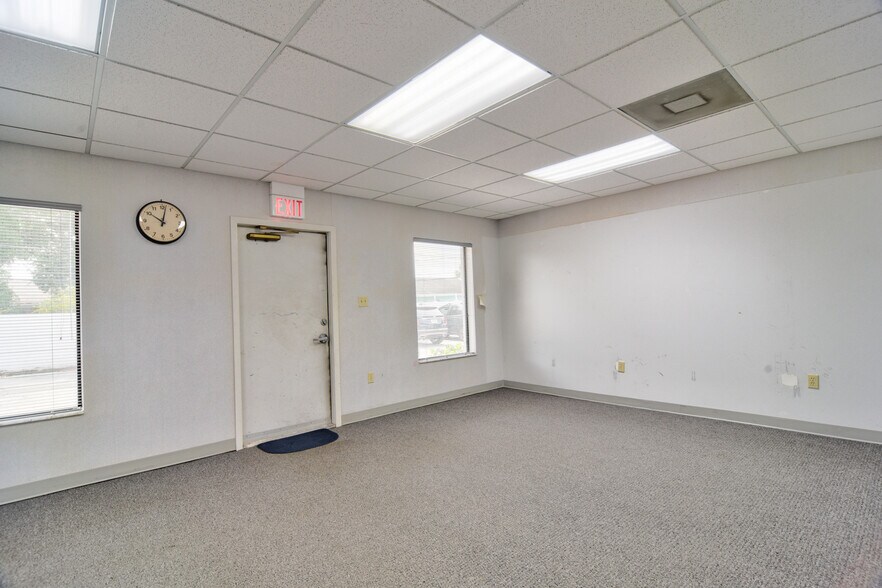 More Photos Of 3275 66th St N, Saint Petersburg Medical For Sale