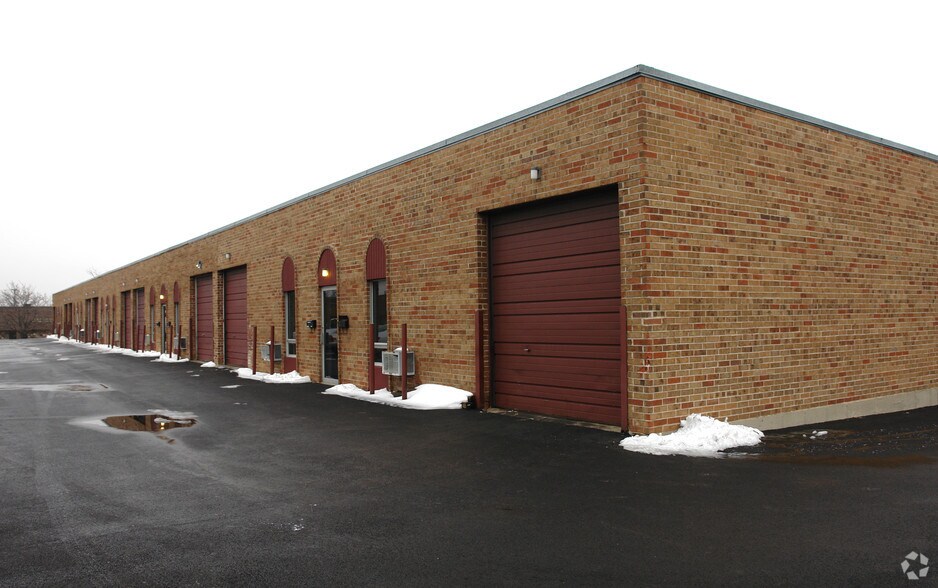 More Photos Of 820 N Ridge Ave, Lombard Warehouse For Lease