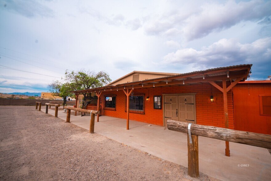 Primary Photo Of 4369 S US Highway 191, Safford Restaurant For Sale