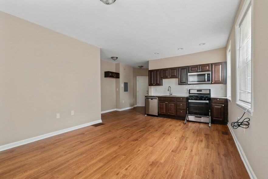 More Photos Of 601 Whitelock St, Baltimore Apartments For Sale