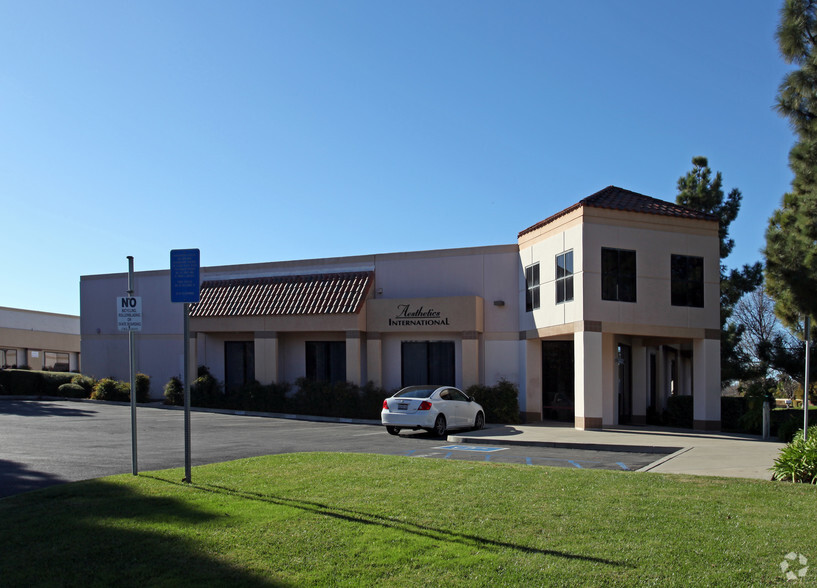 Primary Photo Of 5506 Adolfo Rd, Camarillo Warehouse For Lease