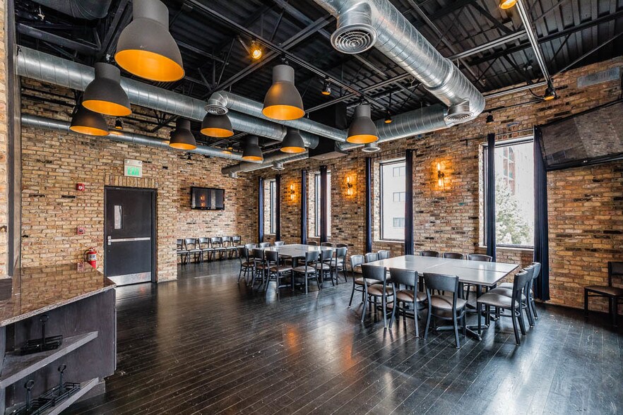 More Photos Of 34 S Main St, Mount Prospect Storefront For Sale