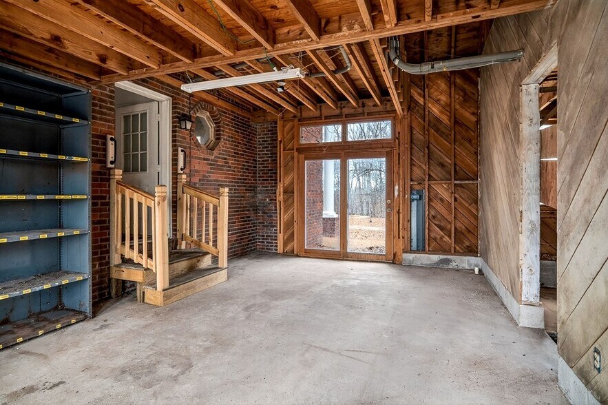 More Photos Of 6211 Rocky Point Rd, Cookeville Specialty For Sale