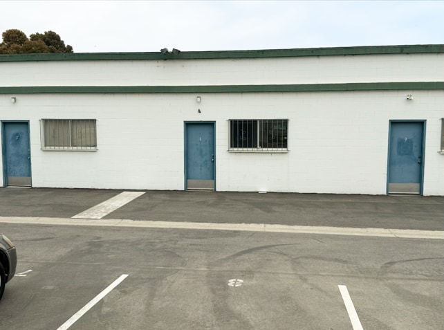 More Photos Of 2261 Palma Dr, Ventura Warehouse For Sale