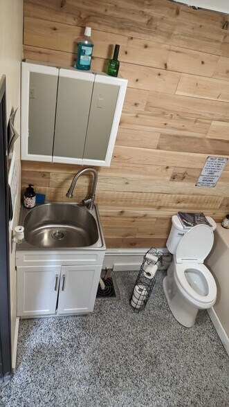 More Photos Of 2200 Chambers Rd, Aurora Warehouse For Sale