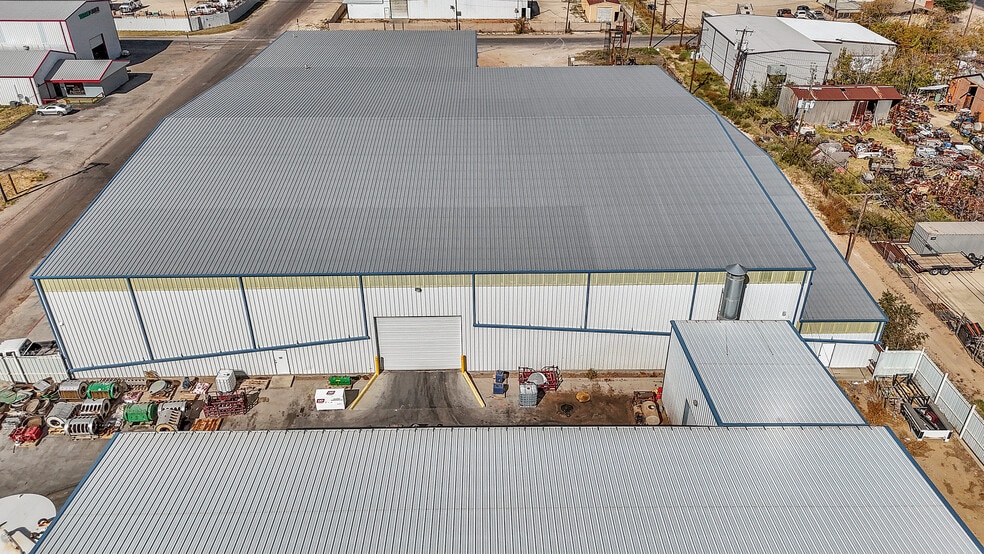 More Photos Of 2010/2015 44th St, Odessa Industrial For Sale