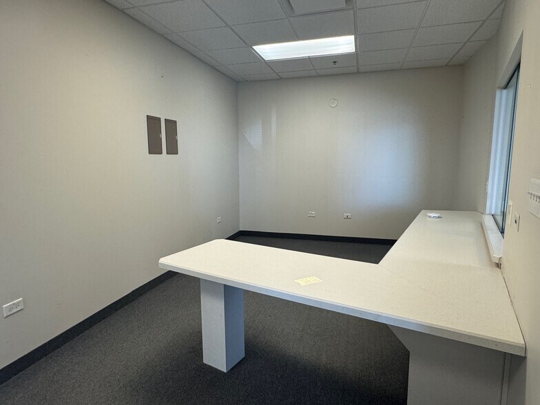 More Photos Of 82 Miller Dr, North Aurora Medical For Lease