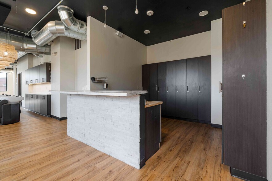 More Photos Of 420 12th Ave SE, Cedar Rapids Office Residential For Sale