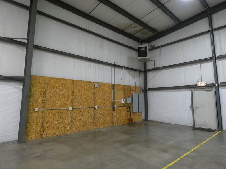More Photos Of 181 William White way, Shelton Warehouse For Lease