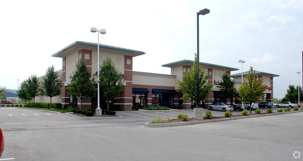 More Photos Of 17015-17177 Mercantile Blvd, Noblesville Unknown For Lease