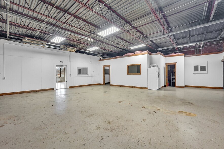 More Photos Of 105 Rock Barn Rd NE, Conover Flex For Sale