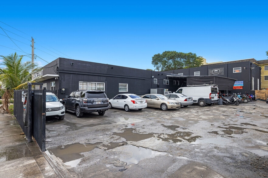 More Photos Of 442-490 NW South River Dr, Miami Warehouse For Lease