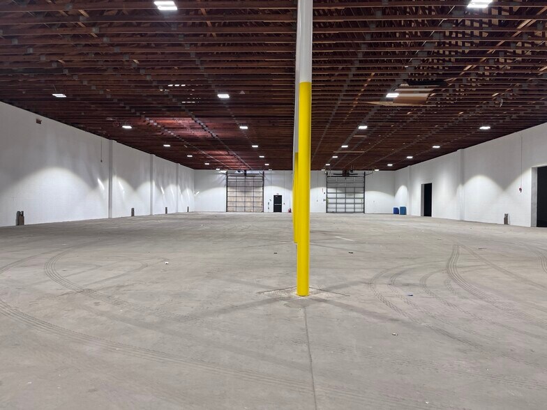 More Photos Of 821 W 5th St, Lansdale Warehouse For Lease