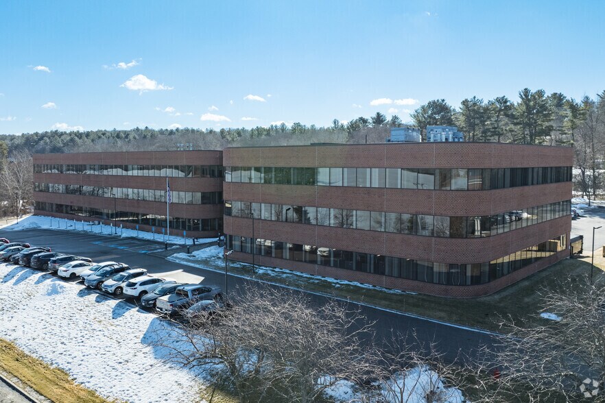 More Photos Of 144 Turnpike Rd, Southborough Office For Lease