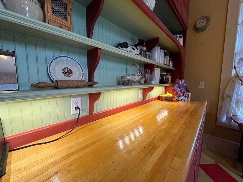 More Photos Of 224 W Chickasaw St, Tahlequah Hospitality For Sale